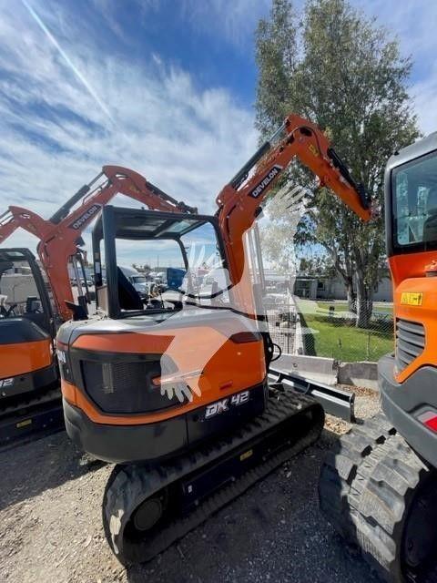 2023 DEVELON DX42-7 S010369