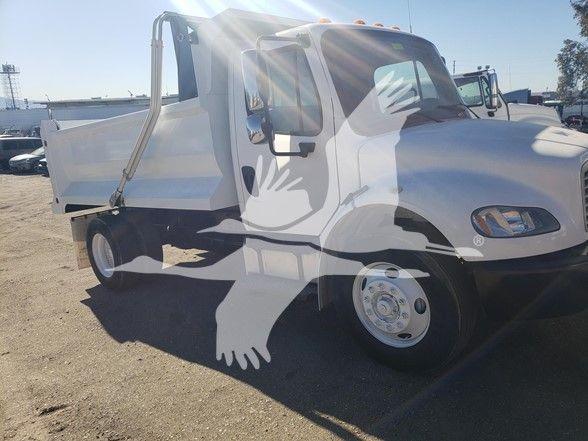 2015 FREIGHTLINER BUSINESS CLASS M2 106 W003779