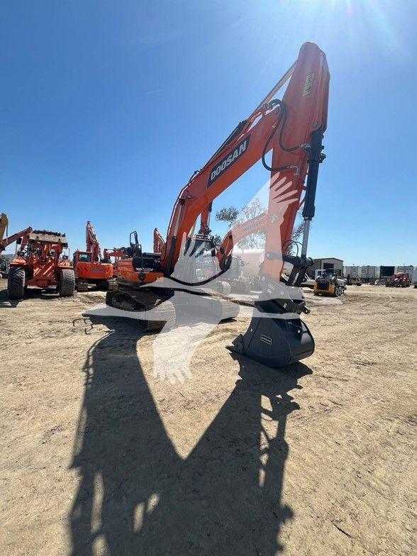 2023 DEVELON DX255 LC-7 S009966